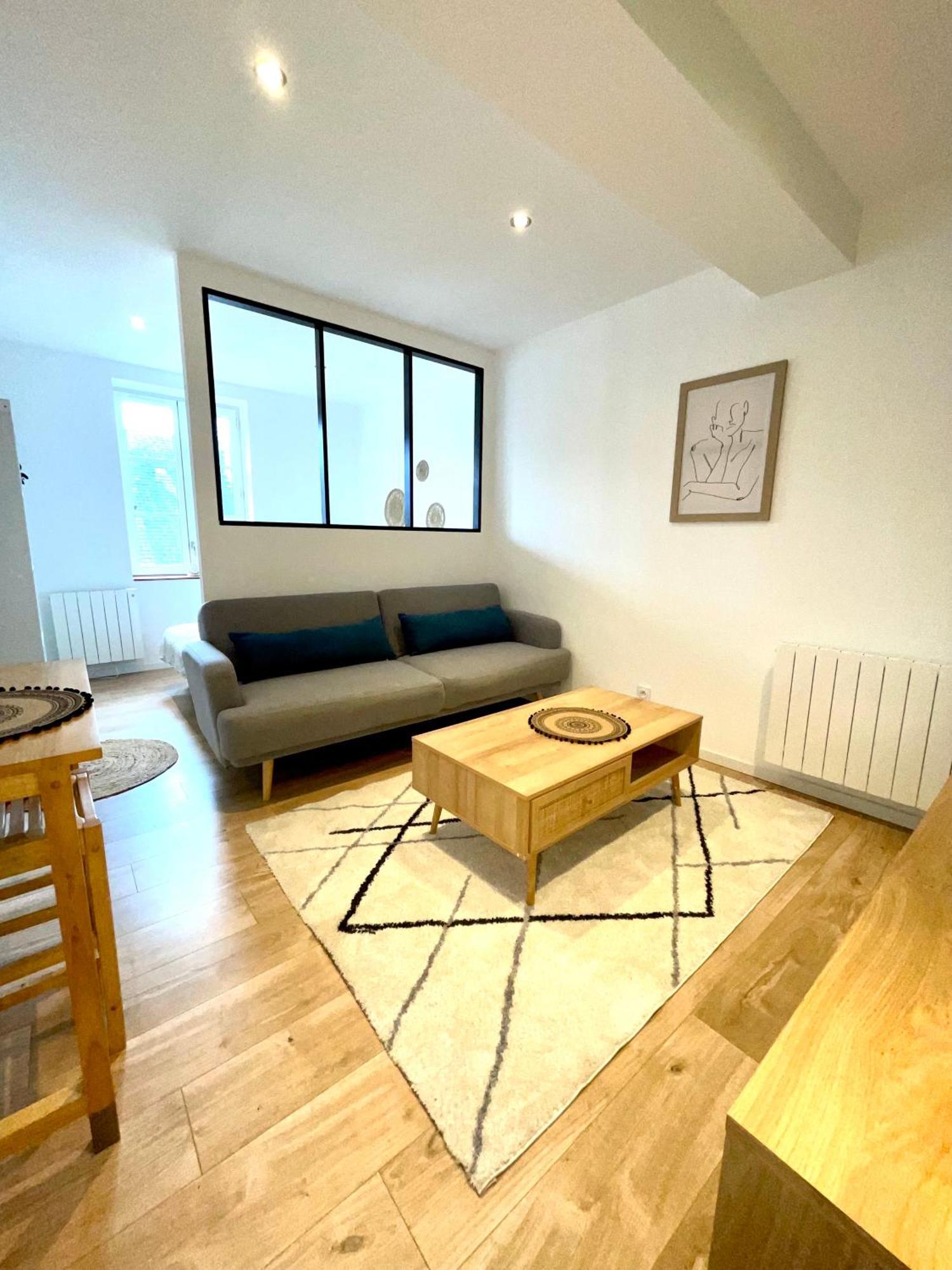 Appartement Le Regnaudin Мулин Екстериор снимка
